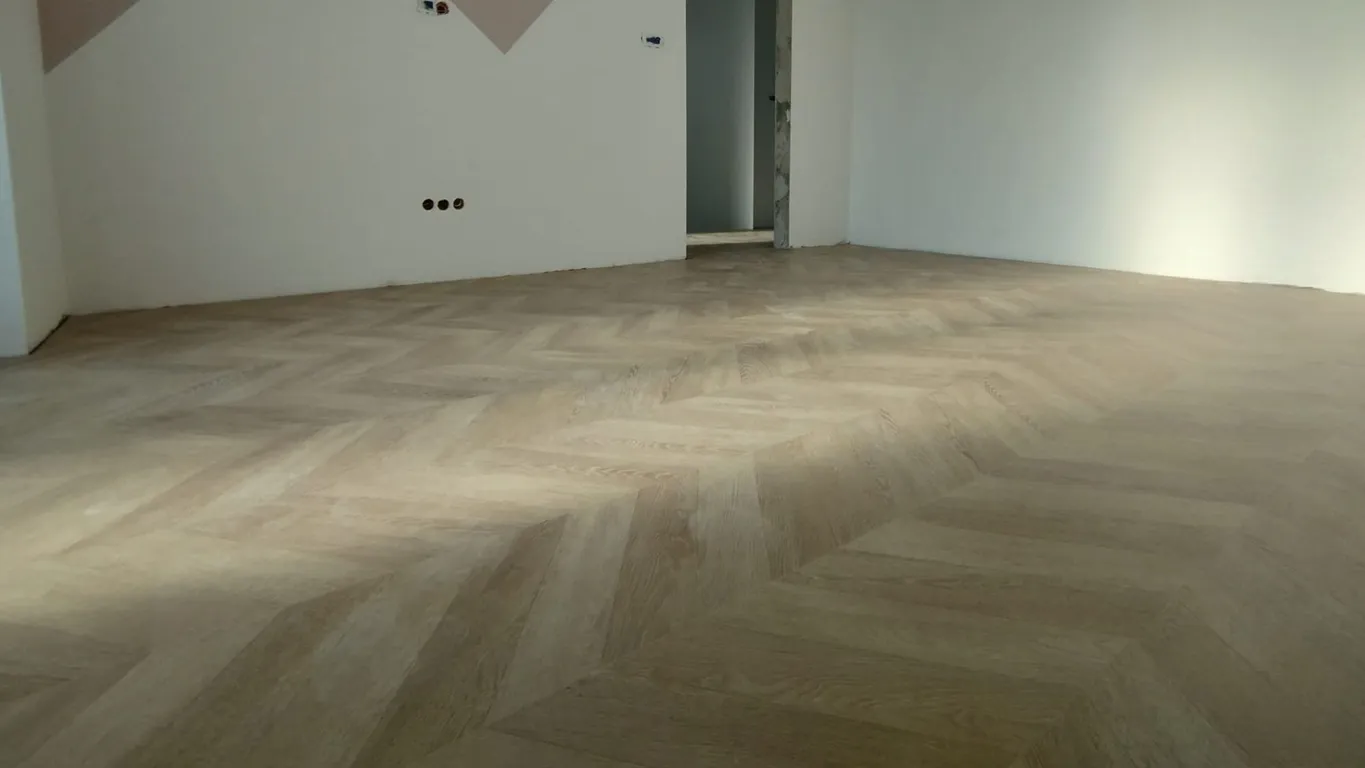 Panele podłogowe FAUS Masterpieces Casual Chevron - Jodełka francuska. Montaż w domu jednorodzinnym.